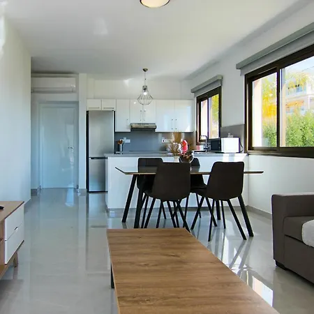 Daire Phaedrus Living City View Luxury Flat Georgos 203 *