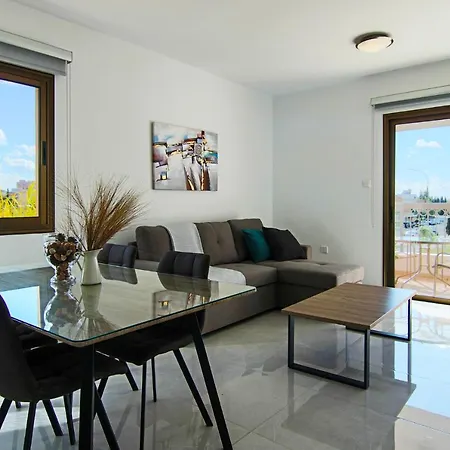 Apartment Phaedrus Living City View Luxury Flat Georgos 203 *