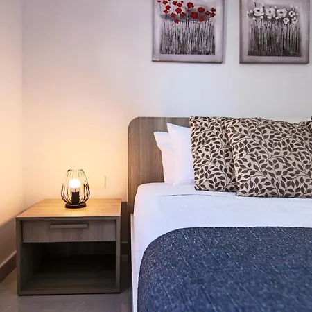 Phaedrus Living City View Luxury Flat Georgos 203 Пафос
