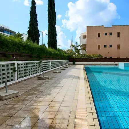 Phaedrus Living City View Luxury Flat Georgos 203 Пафос
